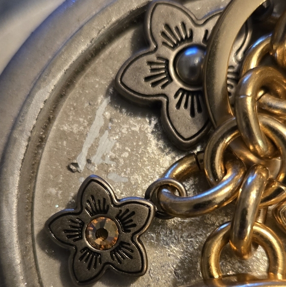 Coach Goldtone C Logo Tea Rose Flower Purse Bag Charm Keychain Rhinestone *flaw* - Picture 5 of 16